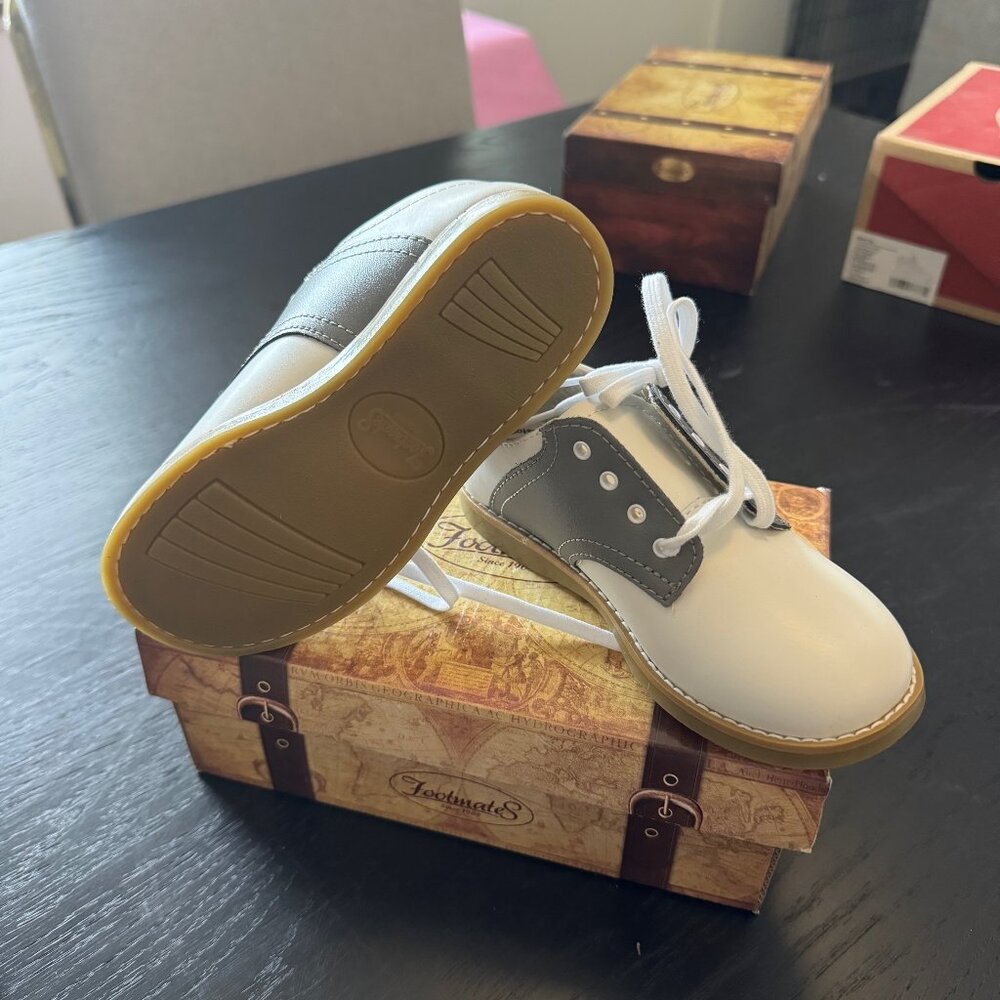 FootMates Cheer UNISEX BOYS / GIRLS  size 10